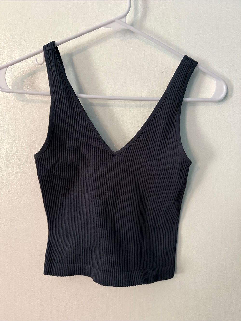 Nikibiki Ribbed V-Neck Crop Top - Black